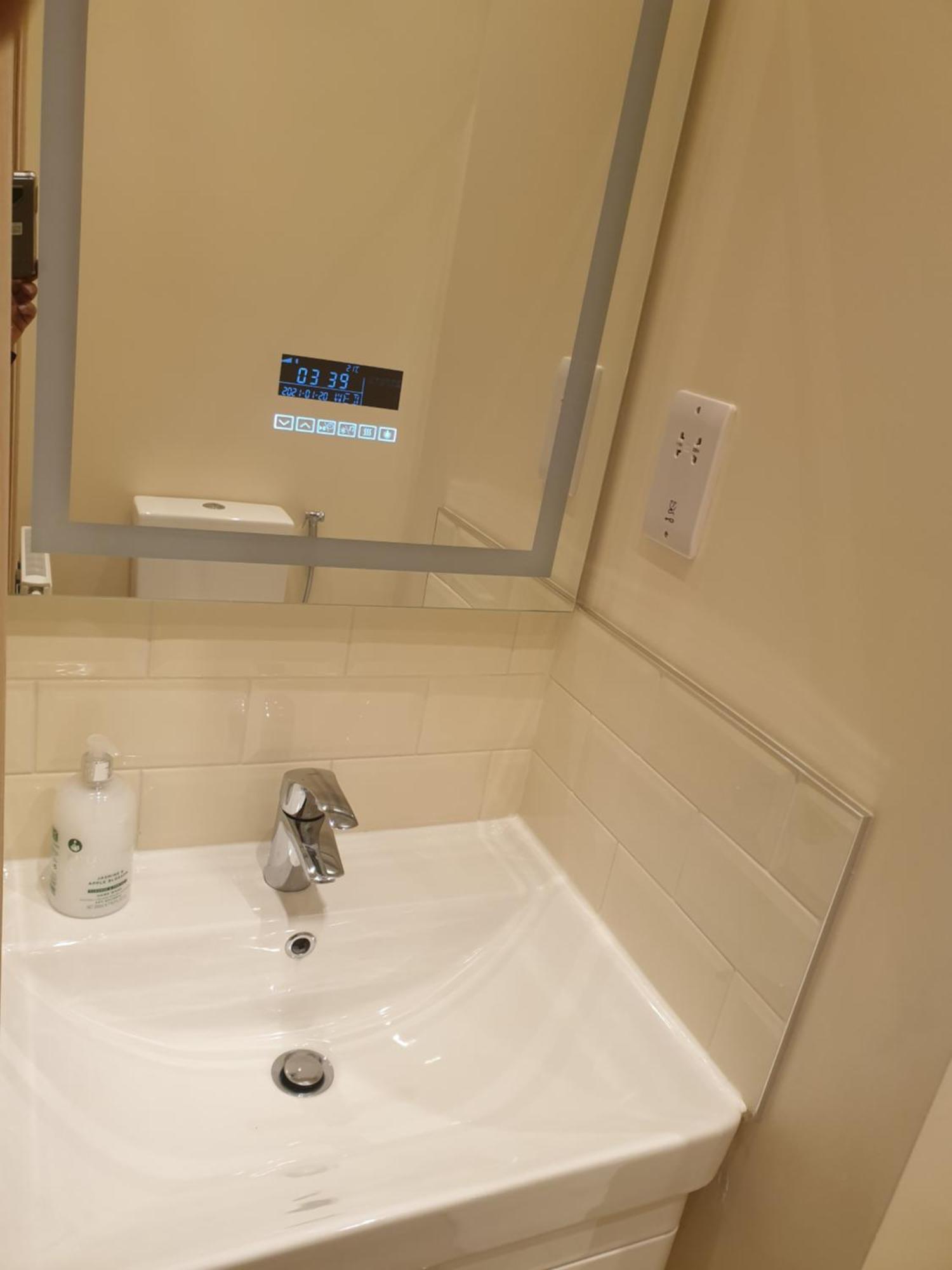 London Luxury Apartments 3 Bedroom Sleeps 8 With 3 Bathrooms 4 Mins Walk To Tube Free Parking 일포드 외부 사진