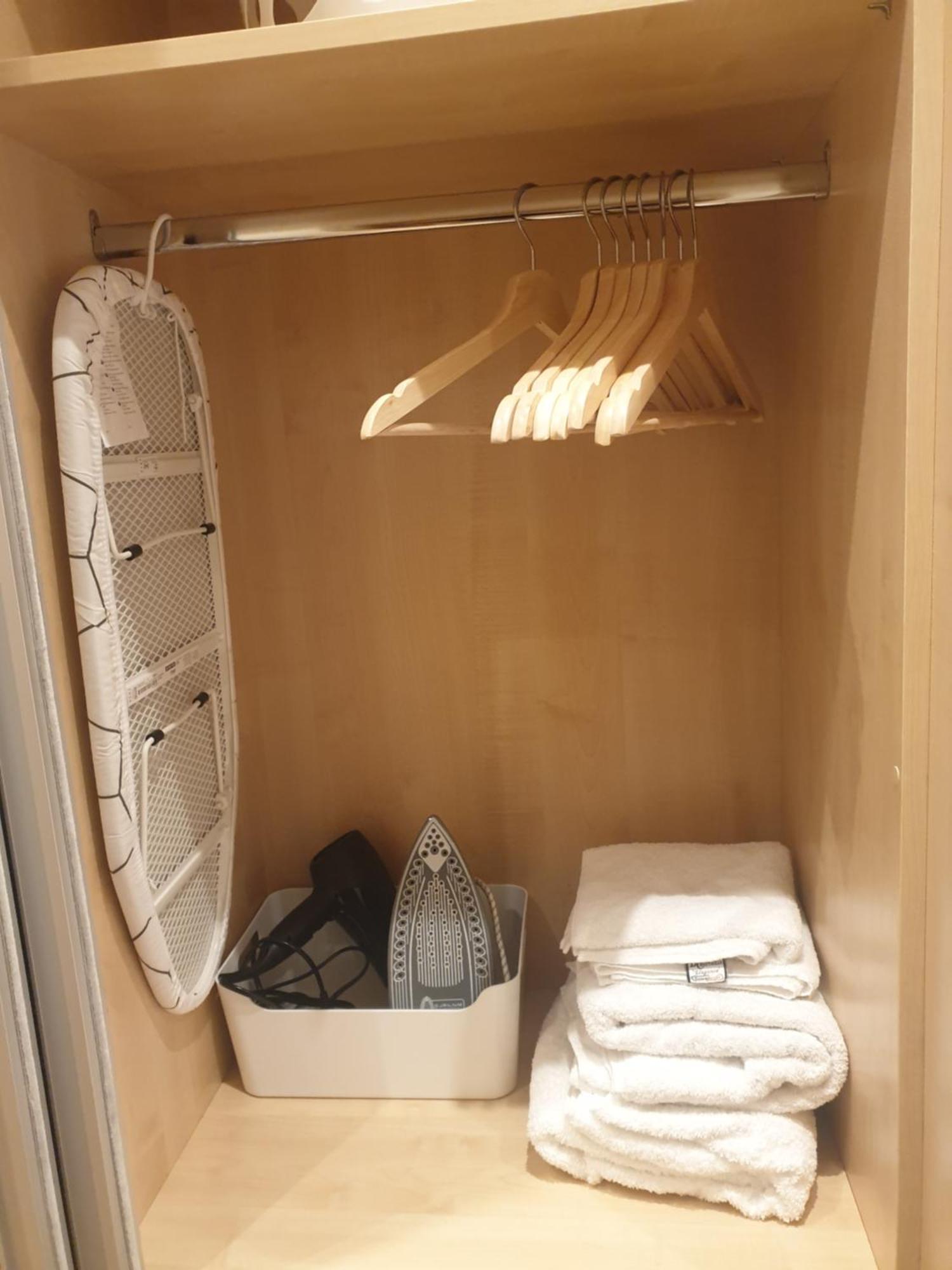 London Luxury Apartments 3 Bedroom Sleeps 8 With 3 Bathrooms 4 Mins Walk To Tube Free Parking 일포드 외부 사진